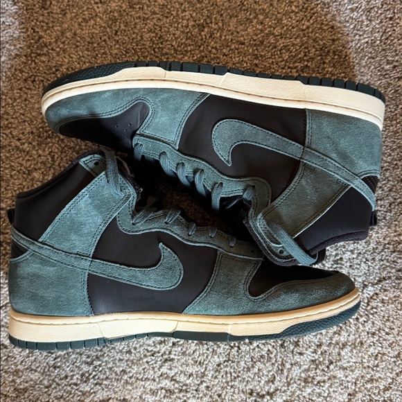 Men’s Nike Dunk High Retro PRM - Picture 5 of 8